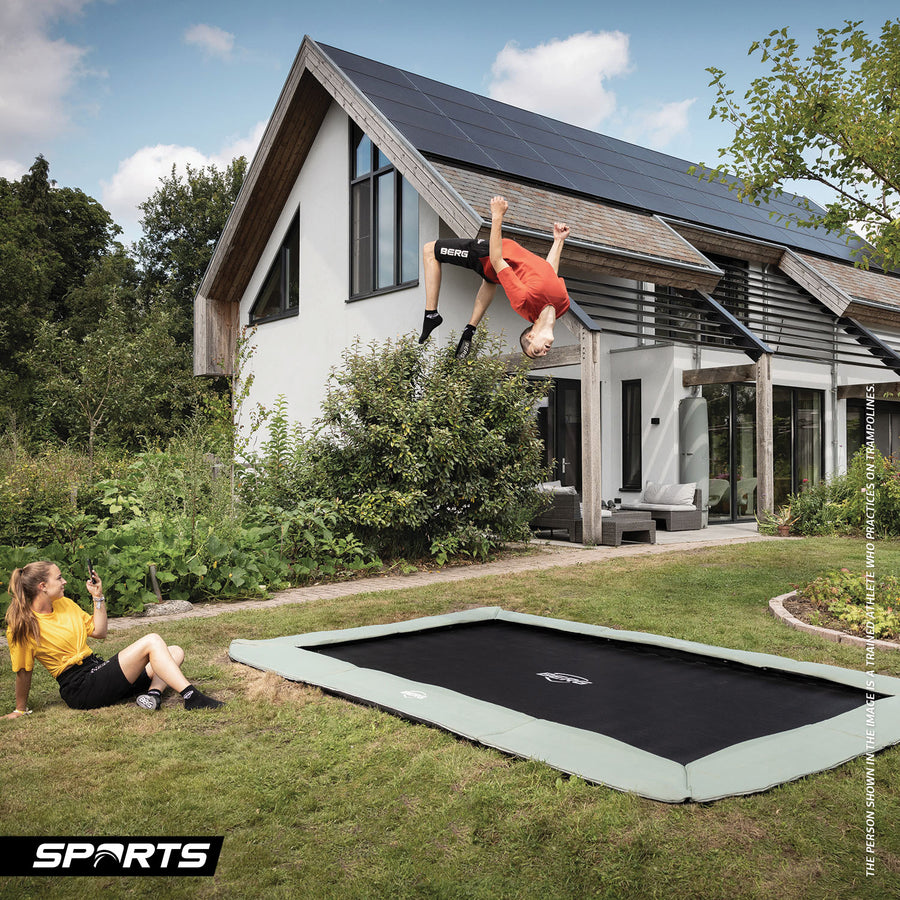 BERG Ultim Champion Eco 13.5 x 8ft FlatGround