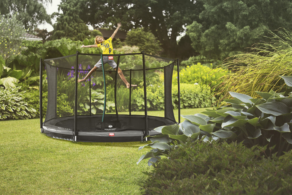 In ground trampoline top with net