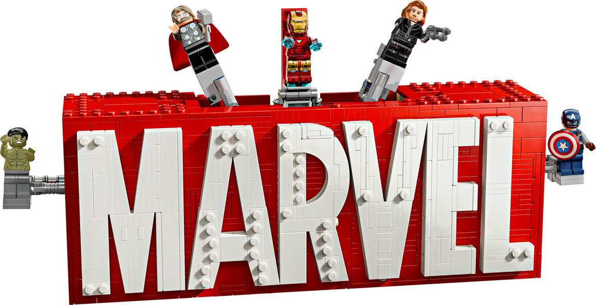 Lego Super Heroes MARVEL Logo & Minifigures