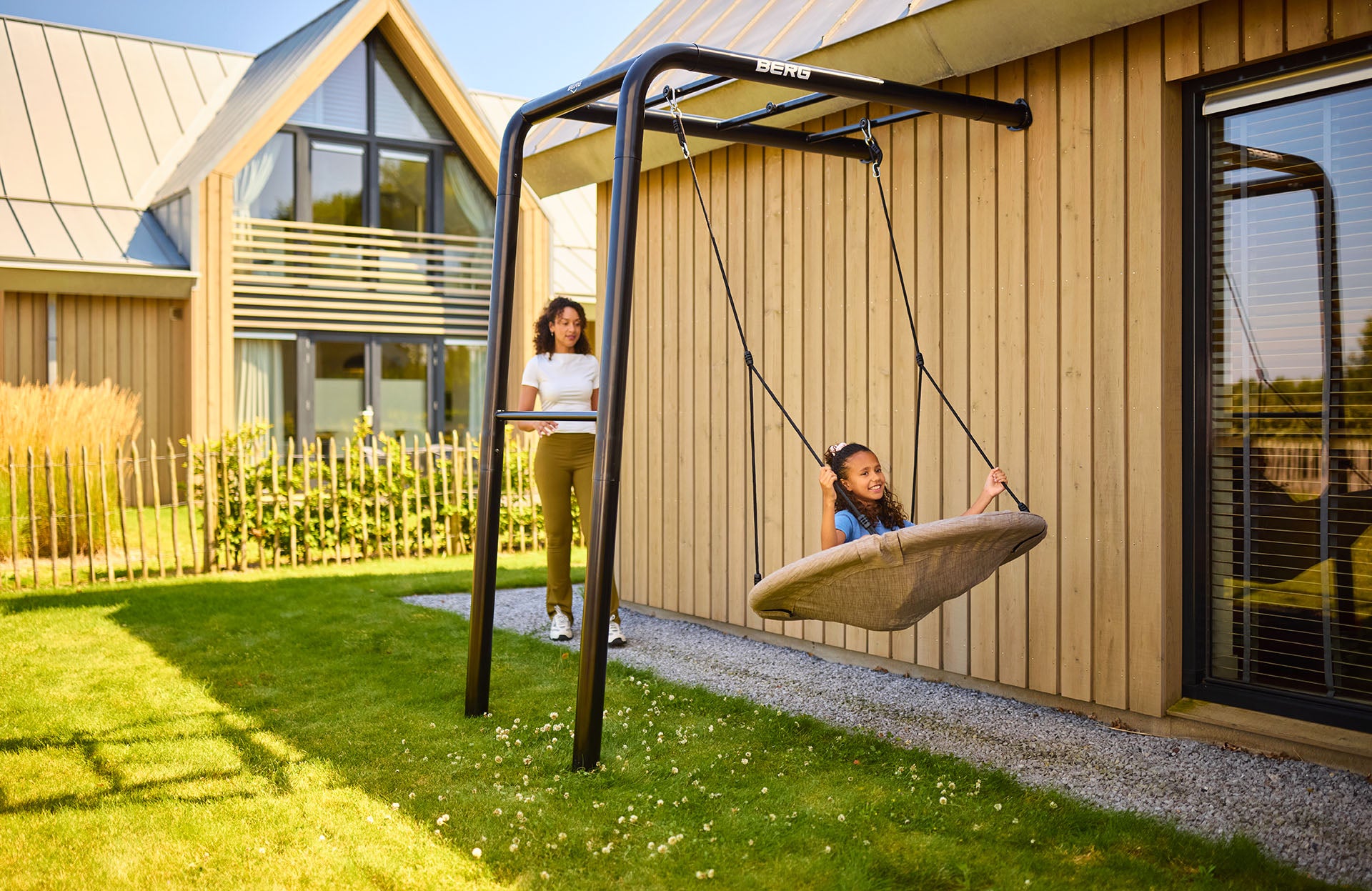 BERG PLAYBASE NEST SWING (NEW)