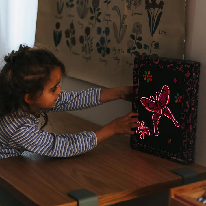 KIDYNEON ILLUMINATED WALL DECORATION: FAIRY TALES