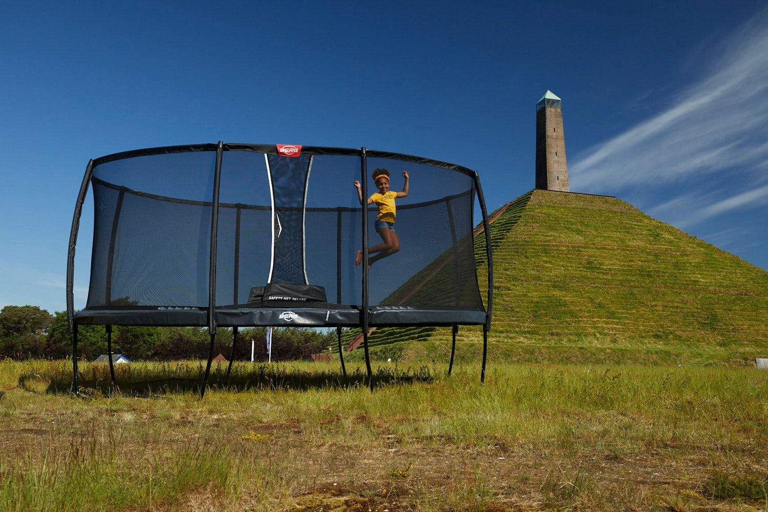 BERG Grand Champion 17 x 11ft Trampoline + SAFETY NET DLX XL