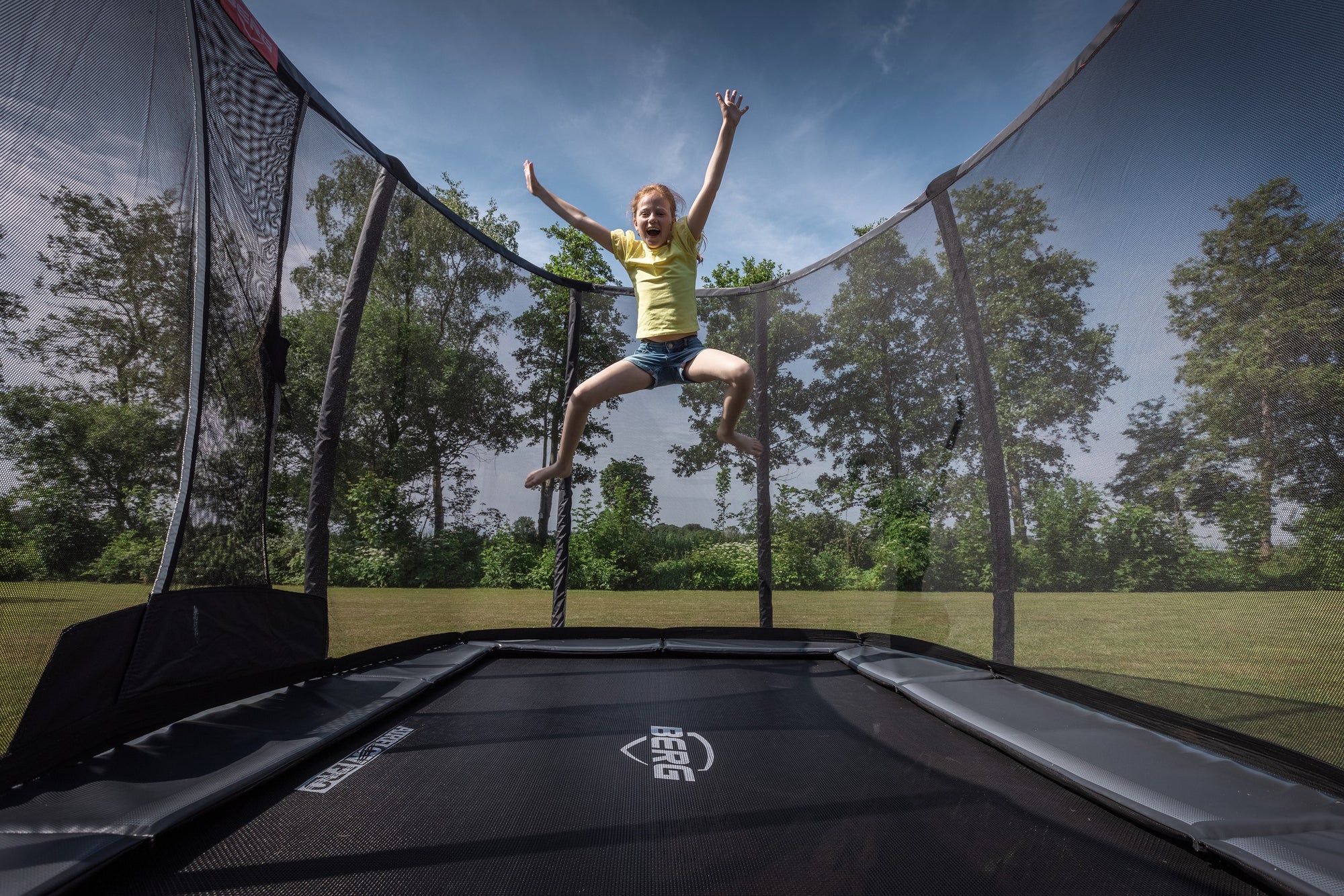 BERG Ultim Champion 7ft x 11ft Inground & Safety Net Deluxe