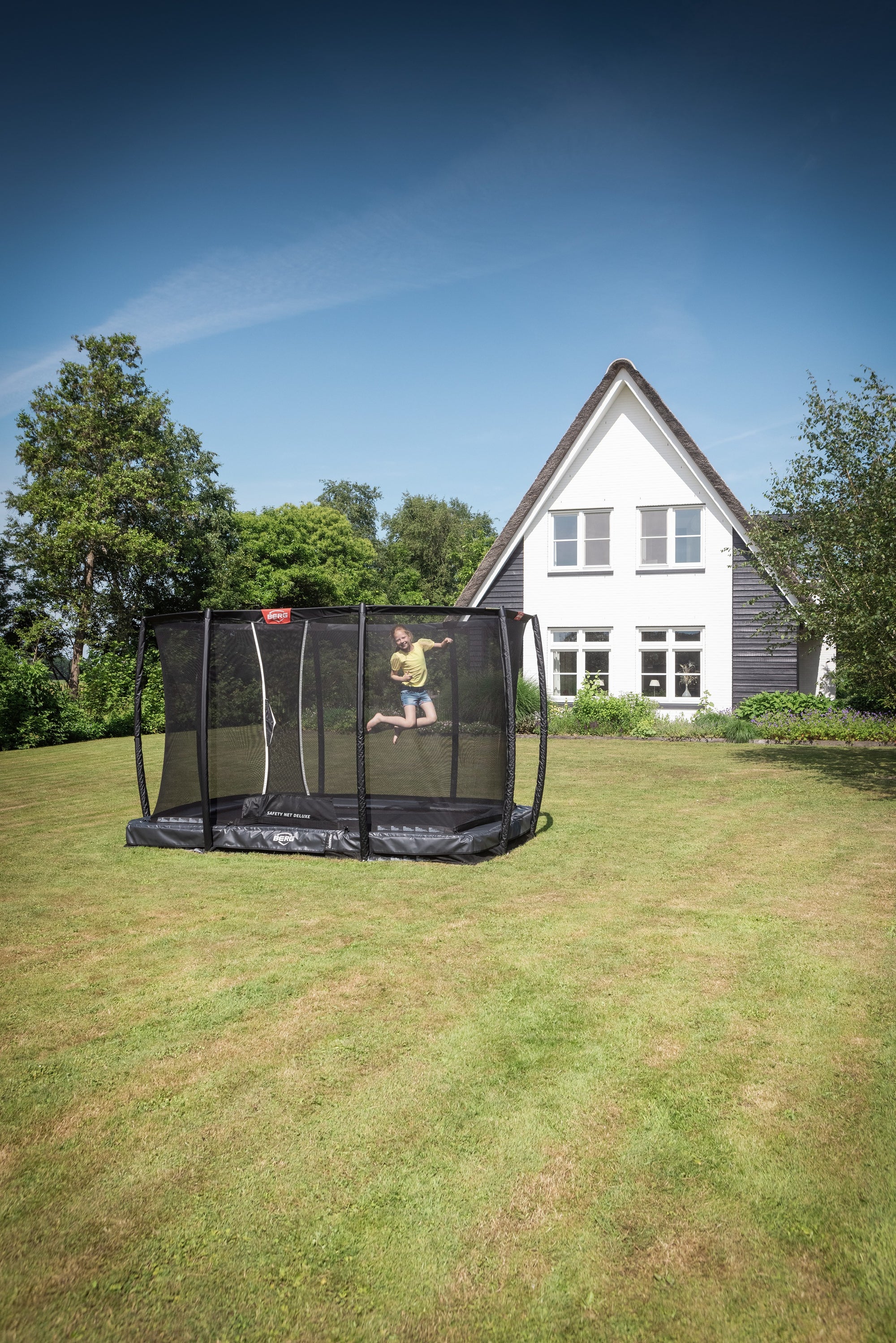 BERG Ultim Champion 7ft x 11ft Inground & Safety Net Deluxe