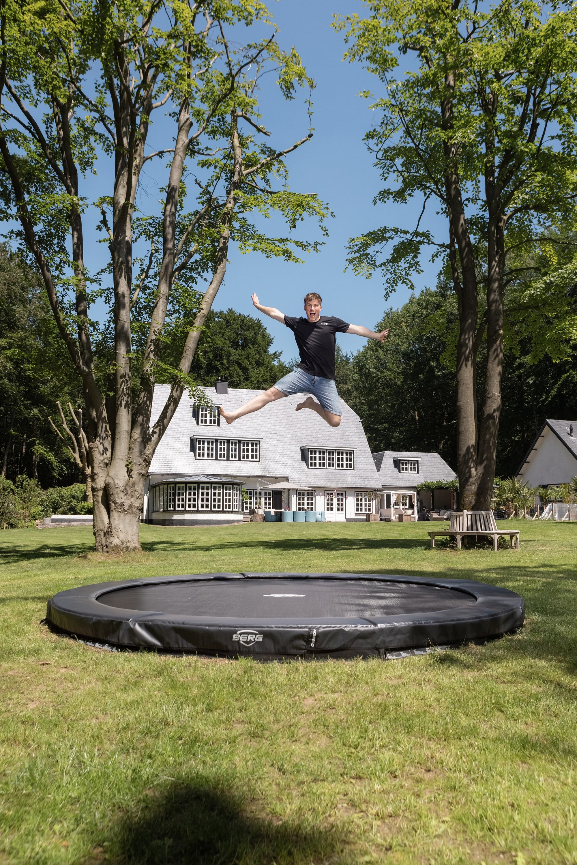 BERG Champion InGround Round Trampoline