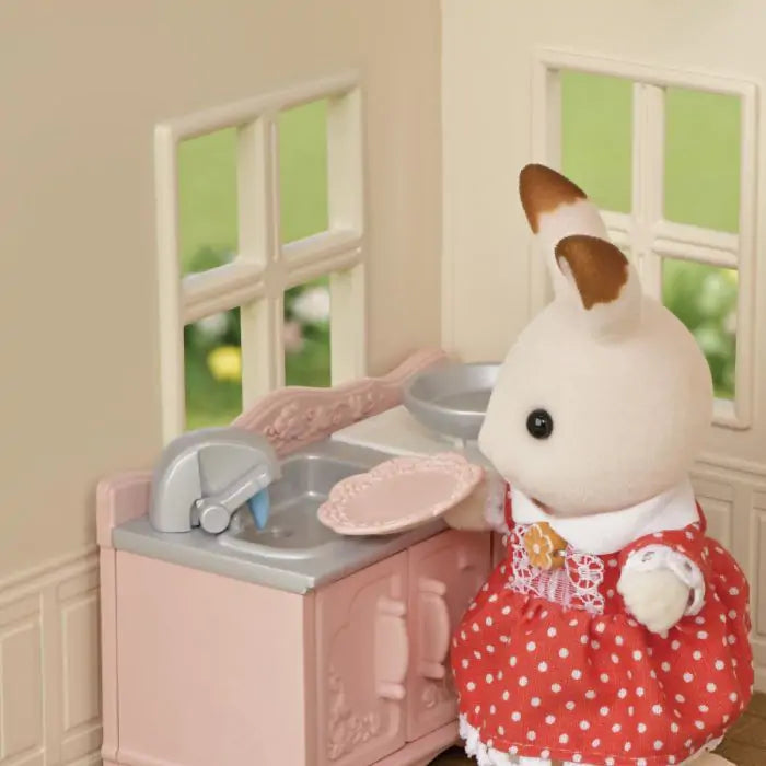 Sylvanian Families Red Roof Cosy Cottage Starter Home