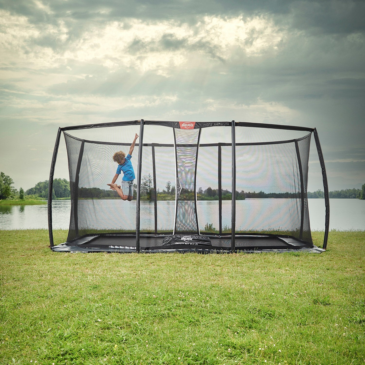 BERG ULTIM CHAMPION 16.5 x 10ft FLATGROUND + SAFETY NET DLX XL