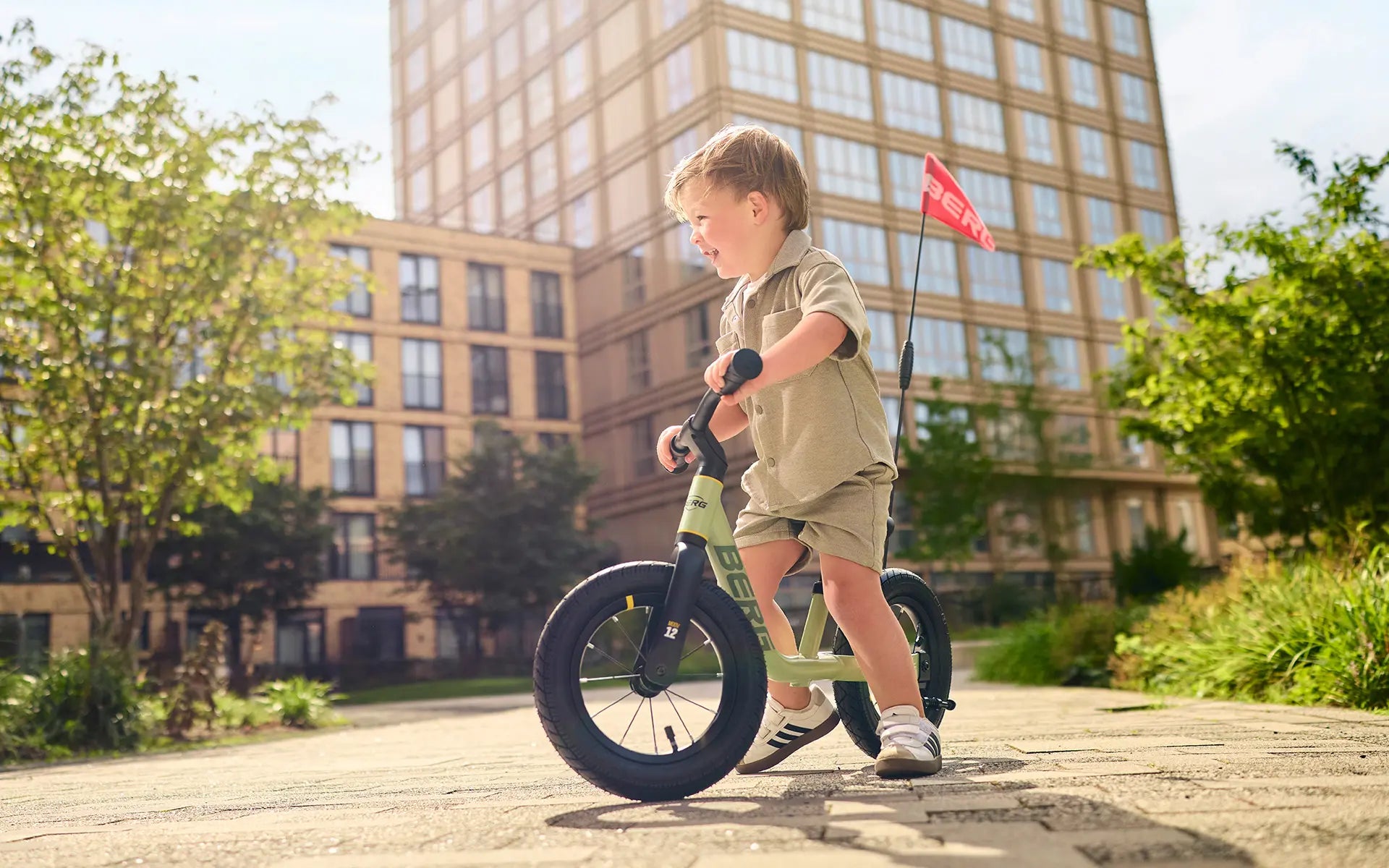BERG MOOV 12 BALANCE BIKE: Sage Green