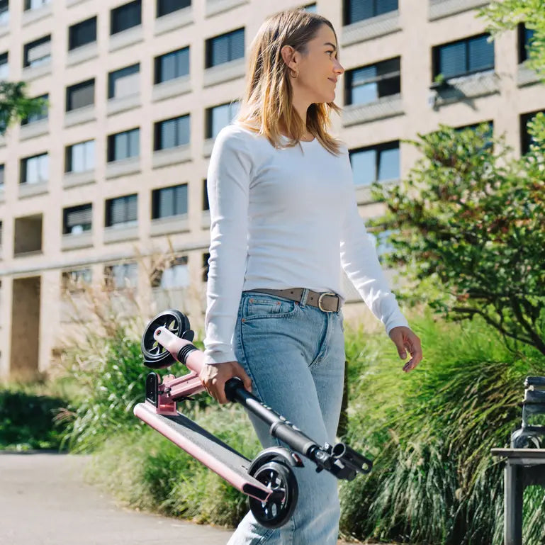 Micro Sprite Suspension Scooter: Pink