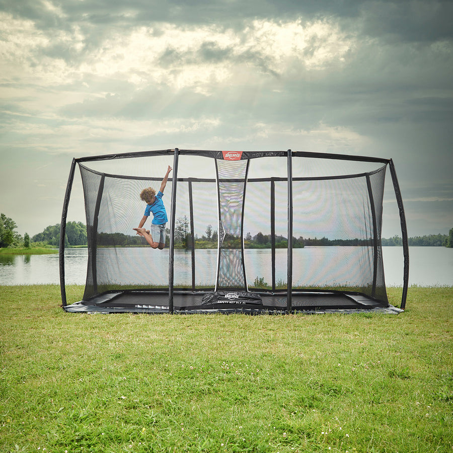 BERG ULTIM ELITE 16.5 x 10ft FLATGROUND + SAFETY NET DLX XL