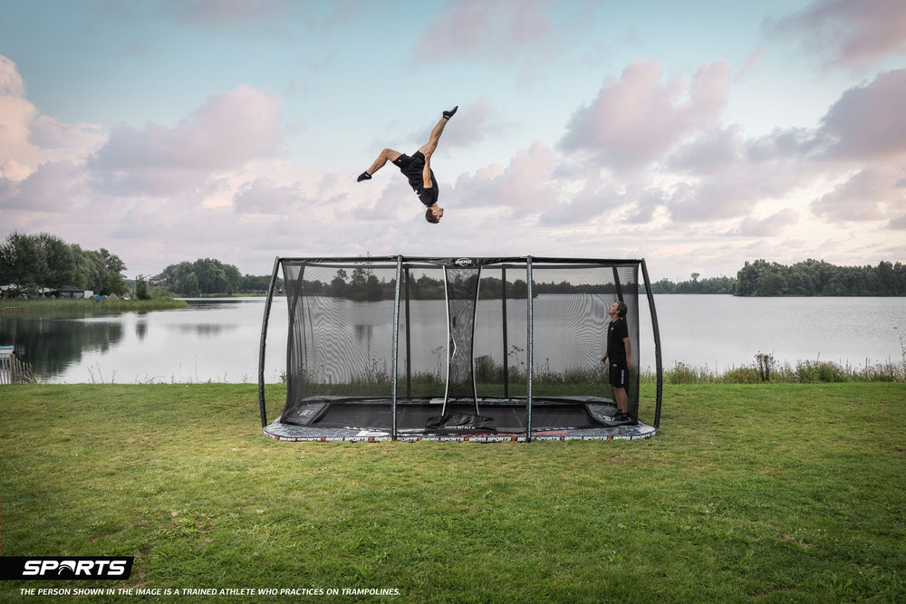 BERG ULTIM PRO BOUNCER 16.5 x 10ft FLATGROUND + SAFETY NET DLX XL